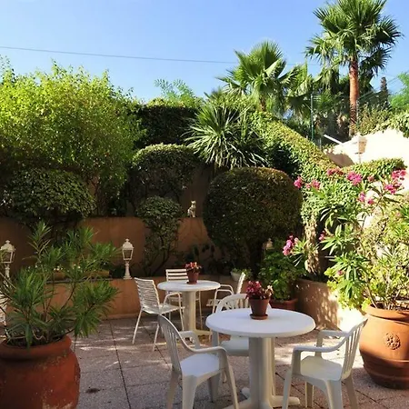 Residhotel Maupassant 2*