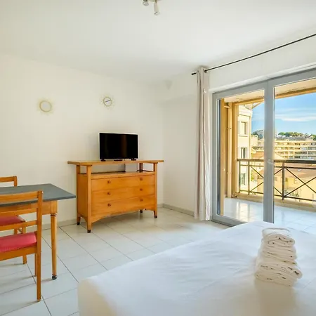 Aparthotel Residhotel Maupassant 2*