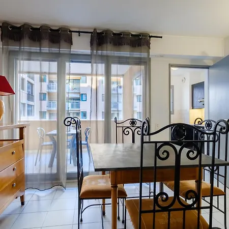 Residhotel Maupassant 3*