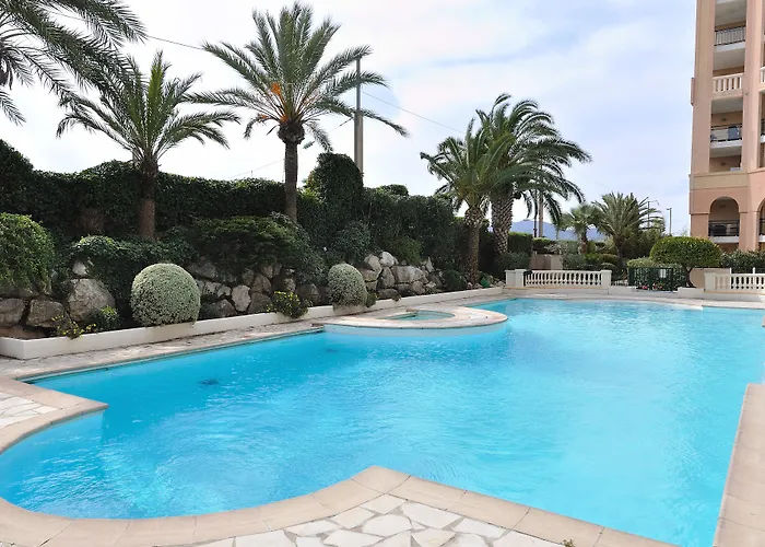 Hotel apartamentowy Residhotel Maupassant Cannes