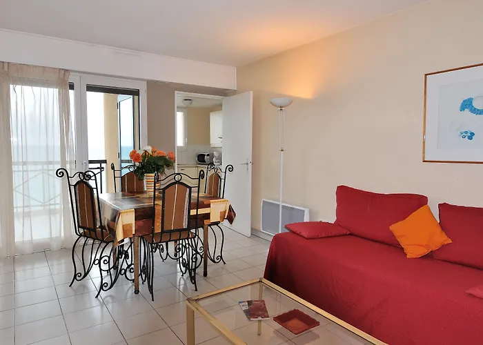 Hotel apartamentowy Residhotel Maupassant 3*