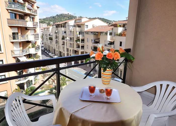 Hotel apartamentowy Residhotel Maupassant 3*